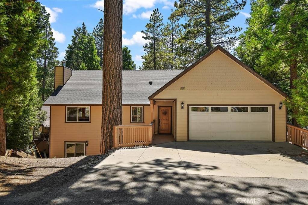 Lake Arrowhead, CA 92352,434 Klamath DR