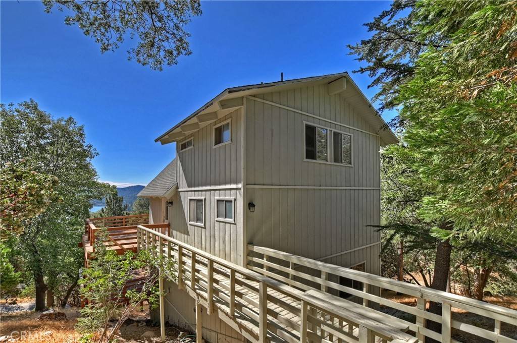 Lake Arrowhead, CA 92352,1090 Nadelhorn DR