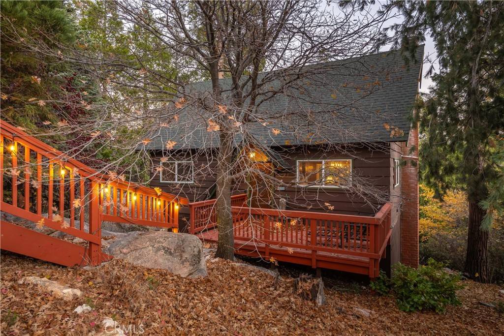 Lake Arrowhead, CA 92352,27522 Cedarwood DR