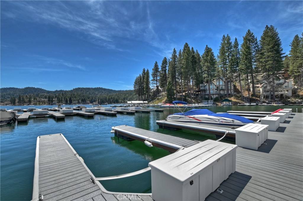 Lake Arrowhead, CA 92352,27657 Peninsula DR #126