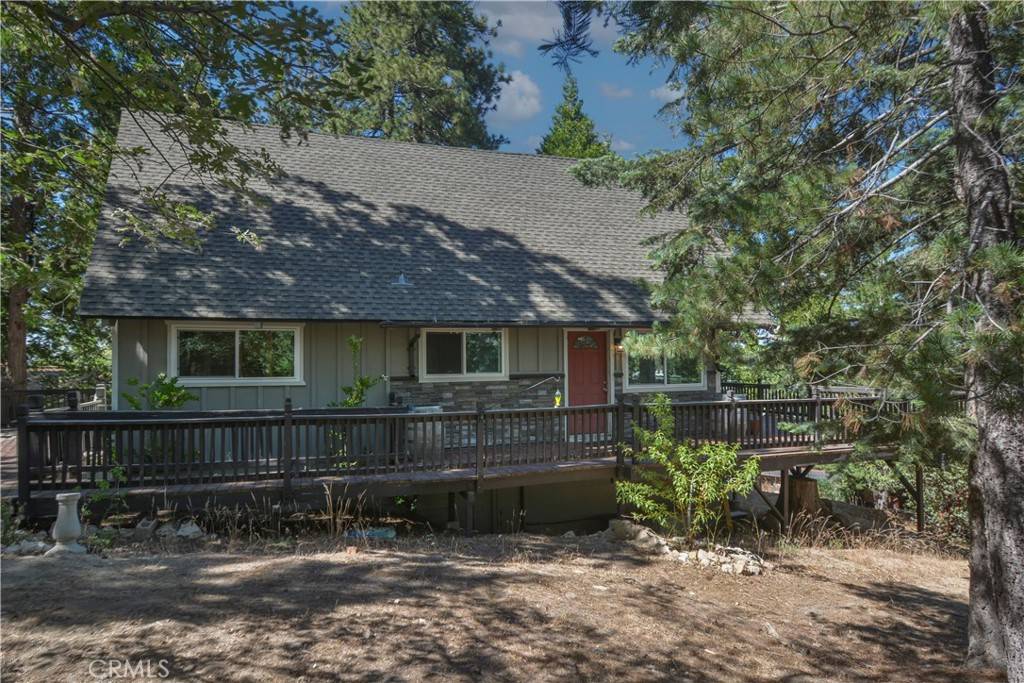 Lake Arrowhead, CA 92352,553 Pioneer RD