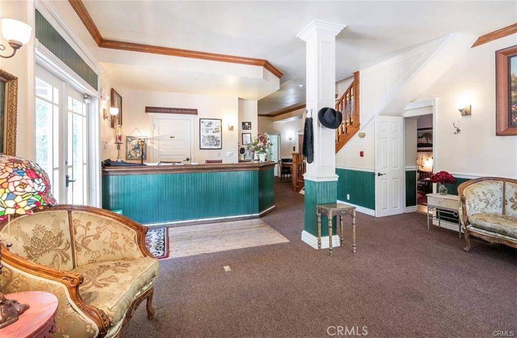 Lake Arrowhead, CA 92352,815 Arrowhead Villa