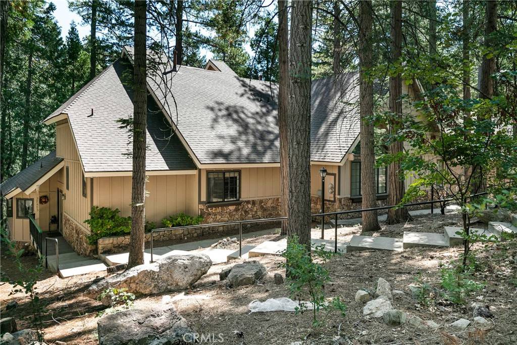 Lake Arrowhead, CA 92352,27473 Sugar Pine DR