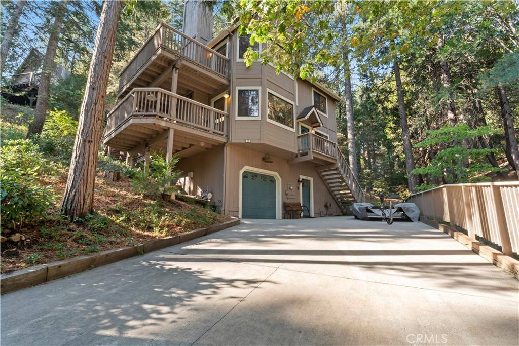 Lake Arrowhead, CA 92352,458 Annandale DR