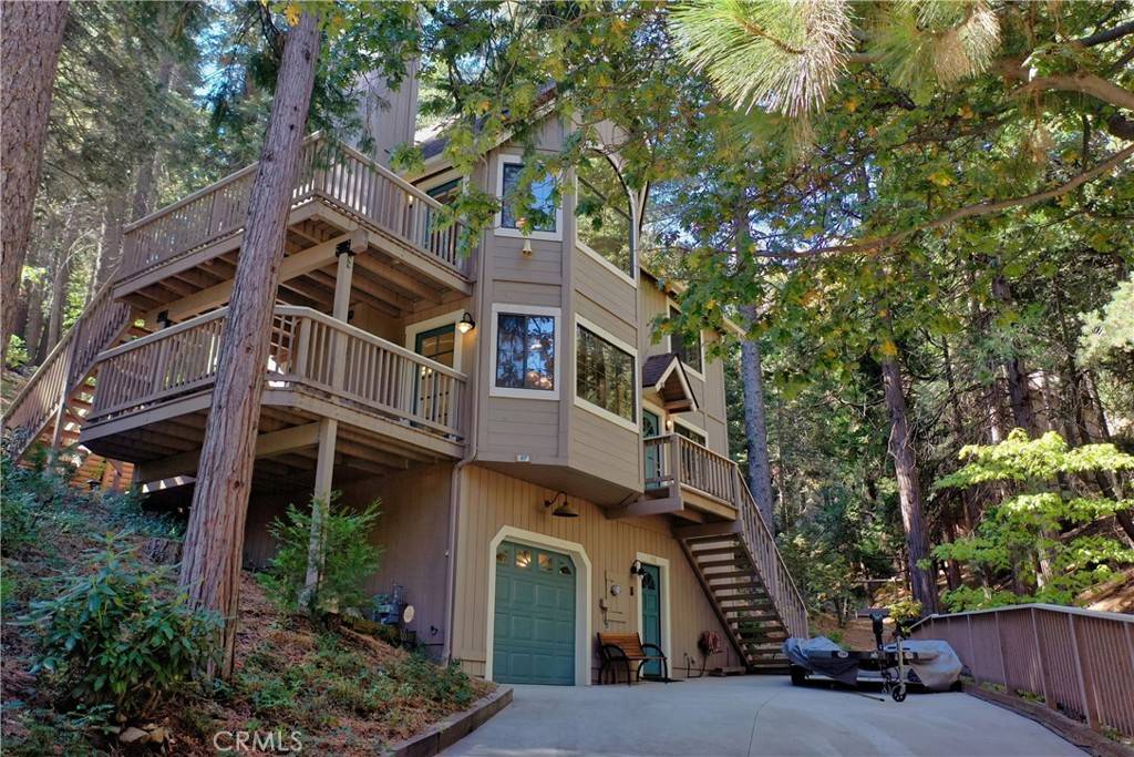 Lake Arrowhead, CA 92352,458 Annandale DR