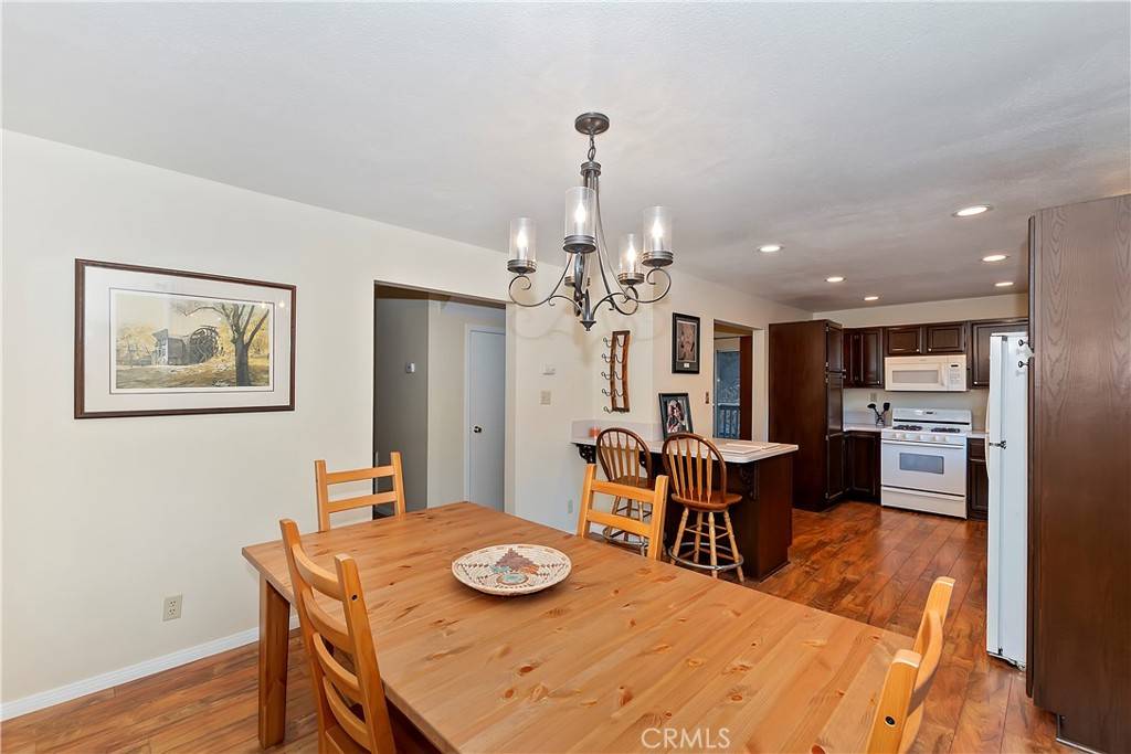 21778 Ridge DR Cedarpines Park, CA 92322
