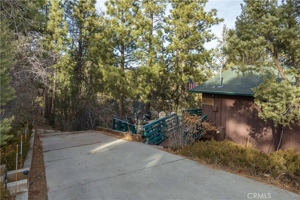 Big Bear, CA 92314,532 Wallace LN