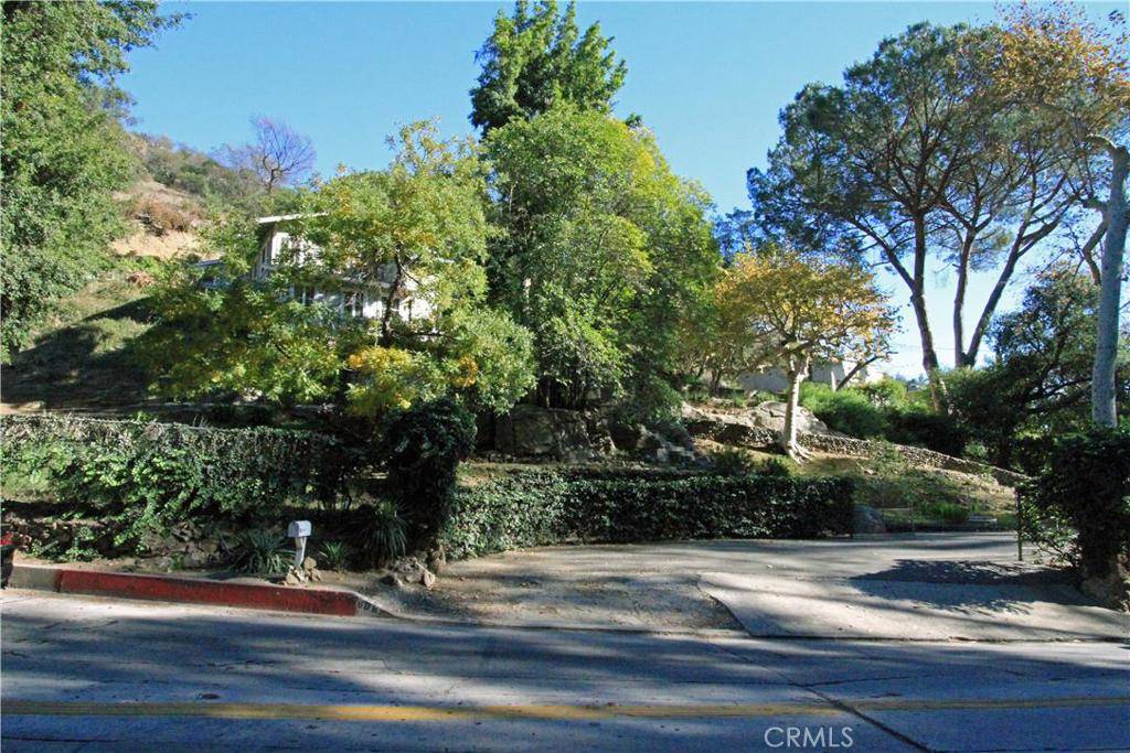 Hollywood Hills, CA 90046,2608 Laurel Canyon BLVD