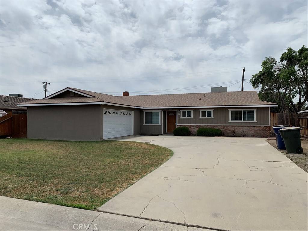 Tulare, CA 93274,915 S Ametjian ST