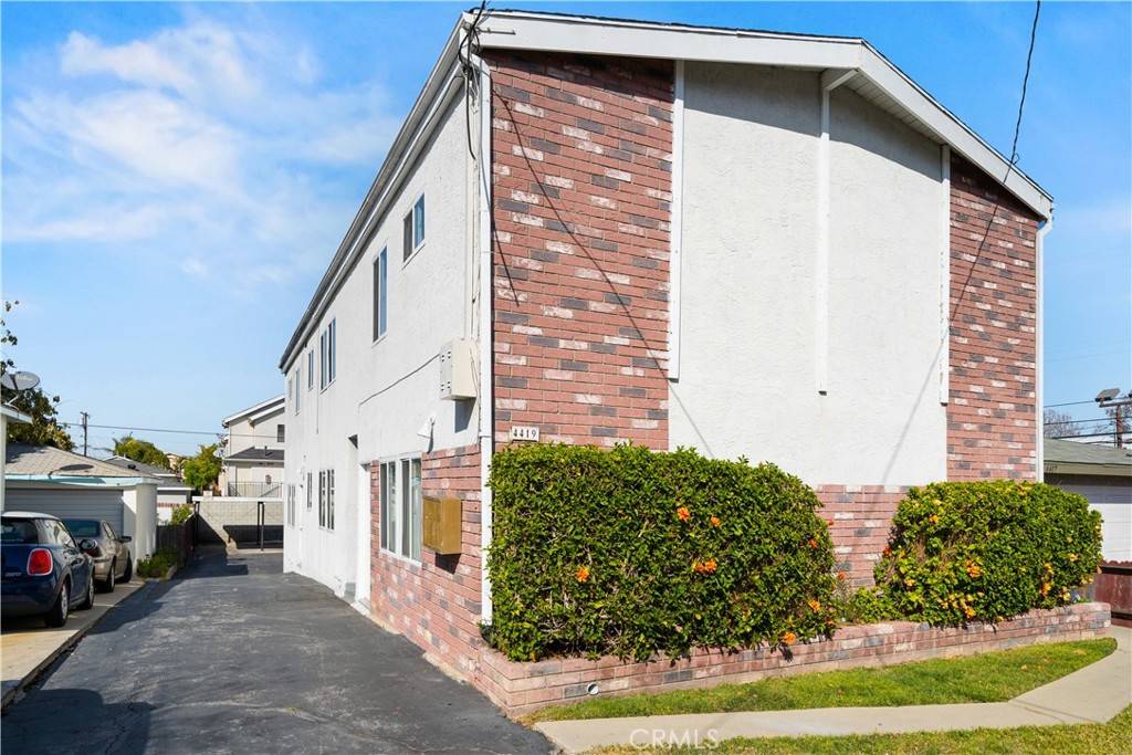 Lawndale, CA 90260,4419 W 171st ST