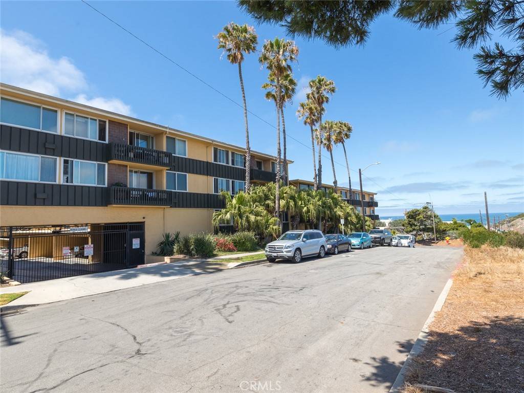 El Segundo, CA 90245,770 W Imperial AVE #2