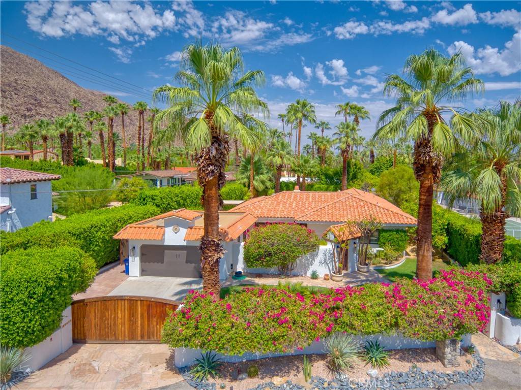 Palm Springs, CA 92264,222 W Camino Alturas