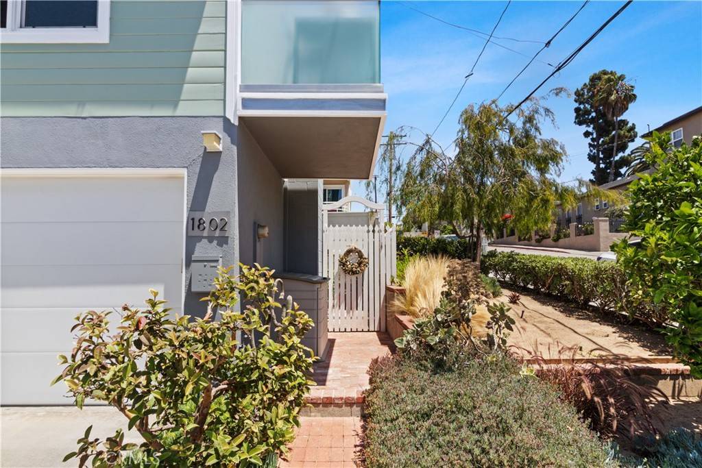 Hermosa Beach, CA 90254,1802 Hillcrest DR