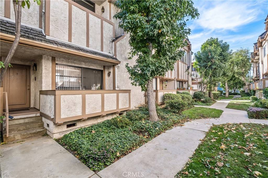 Porter Ranch, CA 91326,10342 Zelzah AVE #3