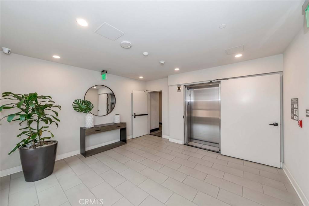 Playa Vista, CA 90094,6030 Seabluff DR #505