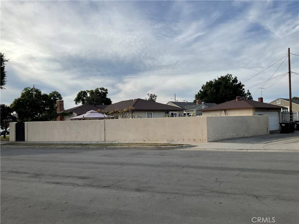 Montebello, CA 90640,3400 Via San Delarro