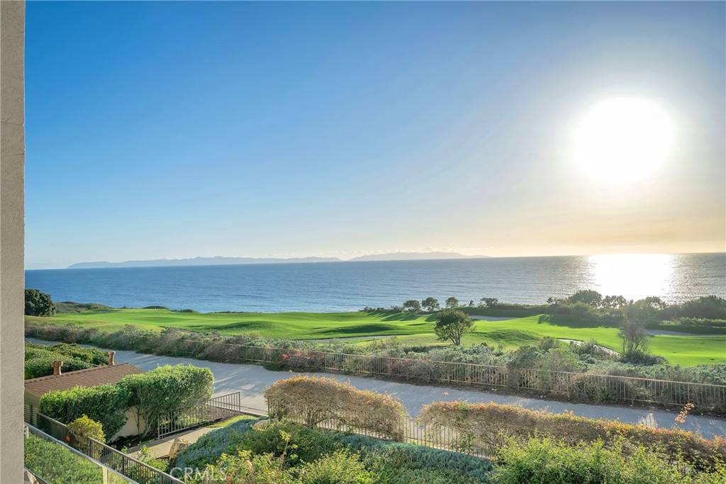 Rancho Palos Verdes, CA 90275,3200 La Rotonda DR #301