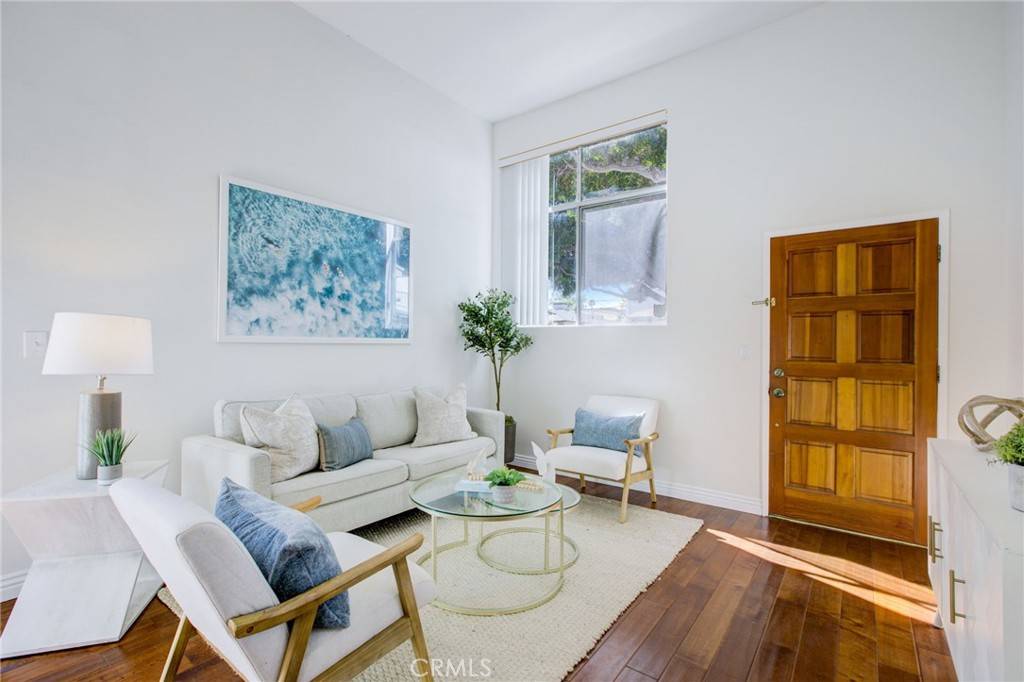 Santa Monica, CA 90404,1304 Berkeley ST #3