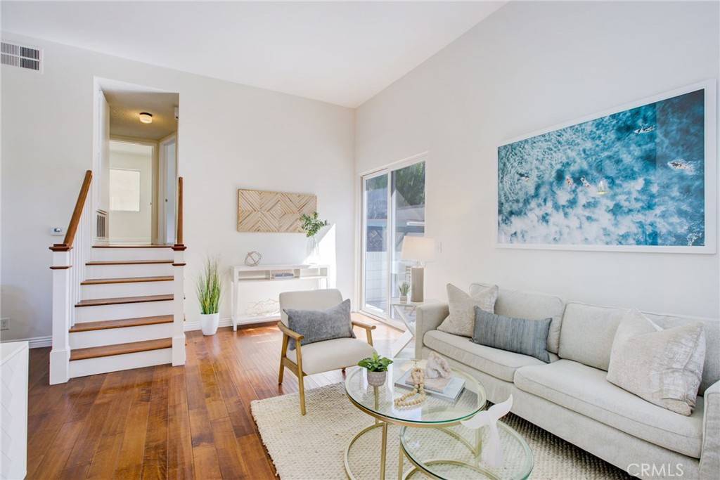 Santa Monica, CA 90404,1304 Berkeley ST #3