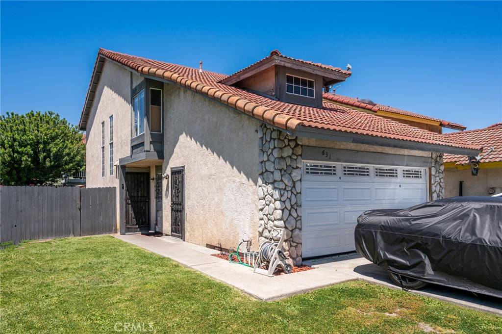 Compton, CA 90220,631 W Myrrh LN