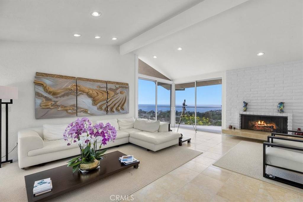 Palos Verdes Estates, CA 90274,1120 Via Zumaya