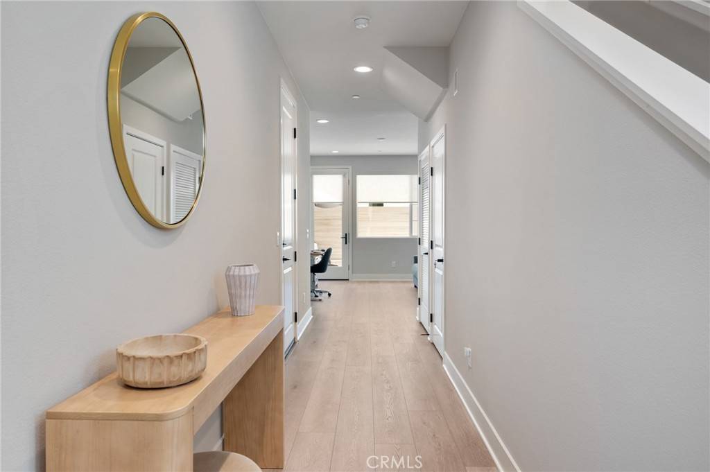 Redondo Beach, CA 90278,2906 Foundry CT