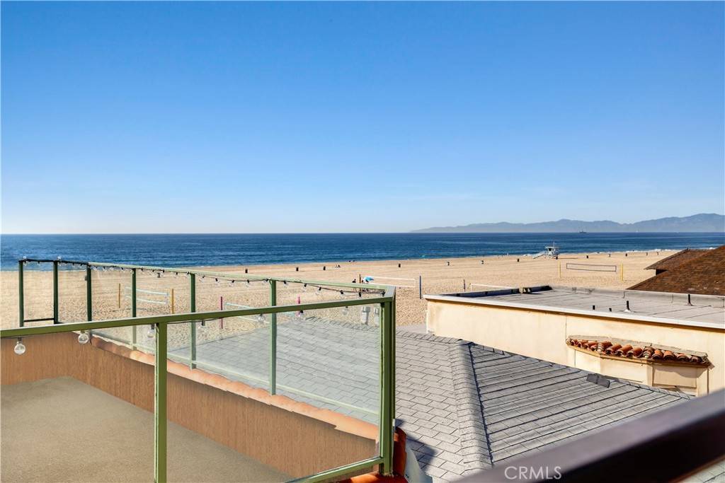 Hermosa Beach, CA 90254,30 The Strand #2