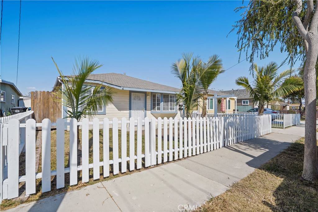 Lawndale, CA 90260,4623 W 160th ST