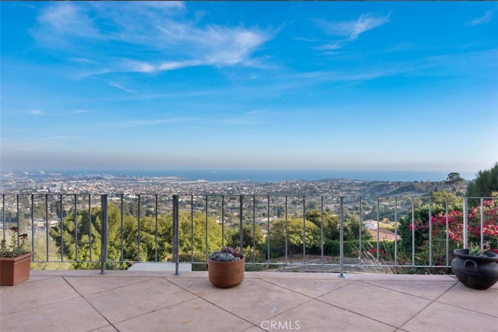 Rancho Palos Verdes, CA 90275,4512 Palos Verdes DR E