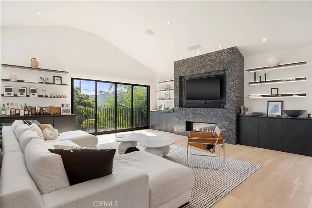 Venice, CA 90291,627 Sunset AVE