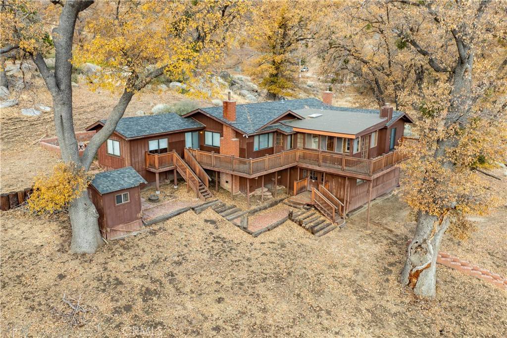 Tehachapi, CA 93561,26601 deertrail DR