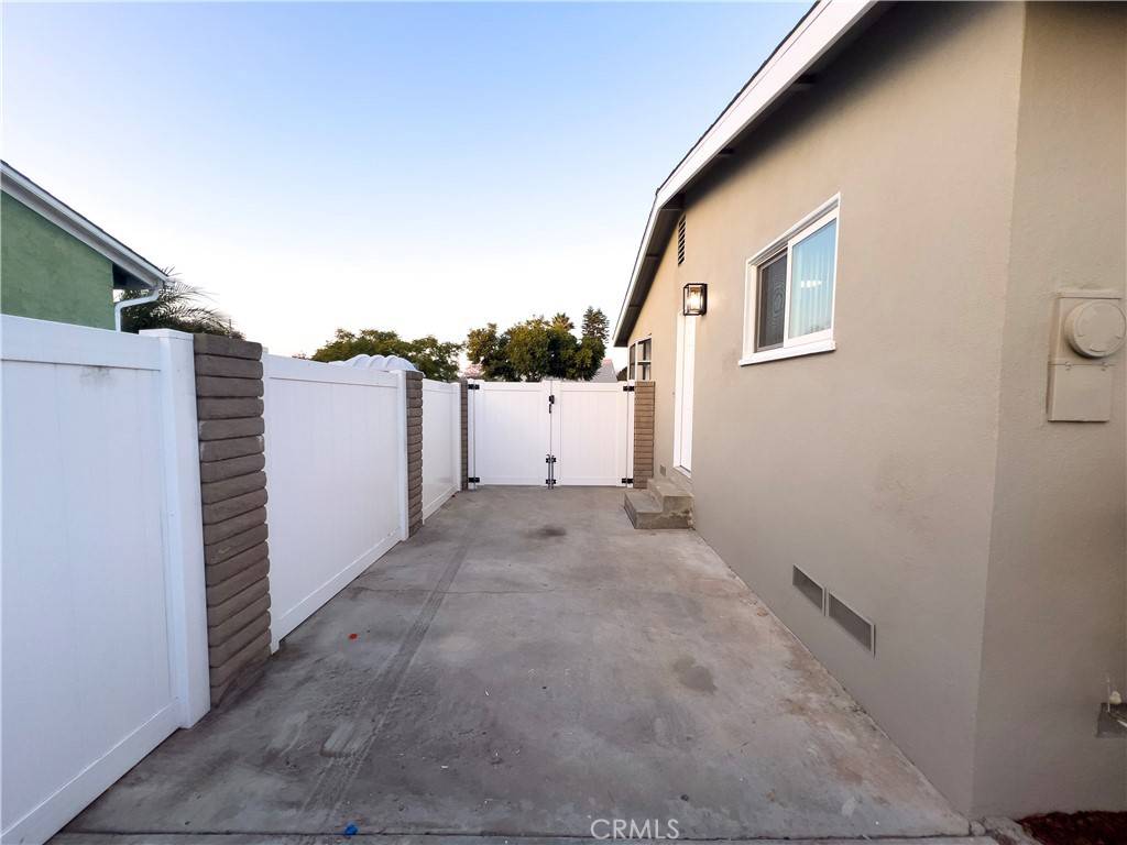 Torrance, CA 90503,5042 Deelane ST