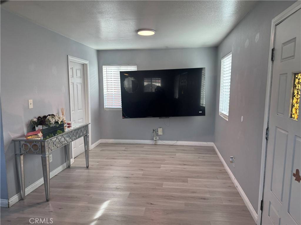 Inglewood, CA 90304,10912 Acacia AVE