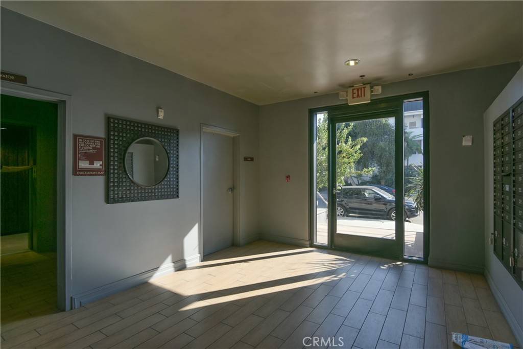 Valley Village, CA 91607,11925 KLING ST #104