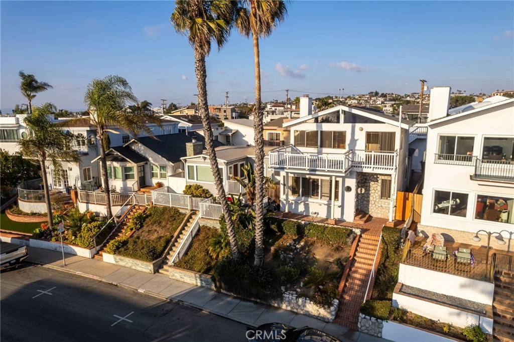 Hermosa Beach, CA 90254,2136 Monterey BLVD