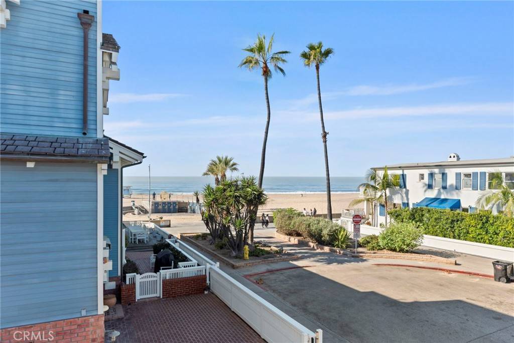 Hermosa Beach, CA 90254,20 22nd ST