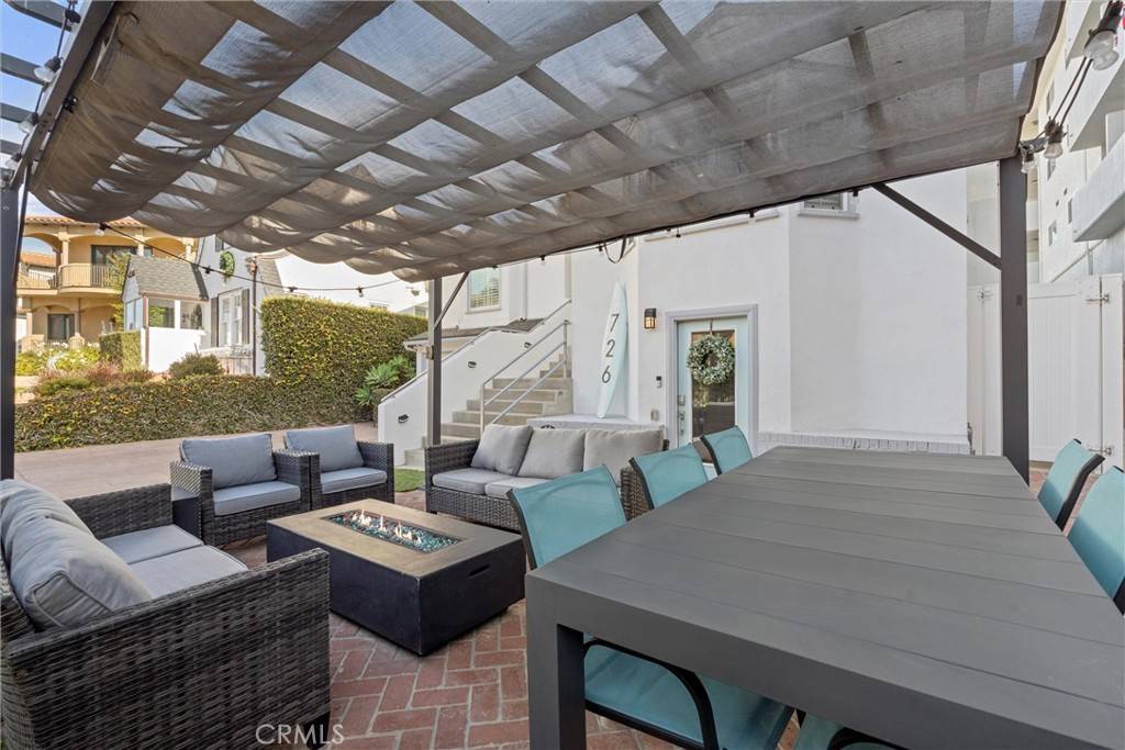 Redondo Beach, CA 90277,726 Esplanade