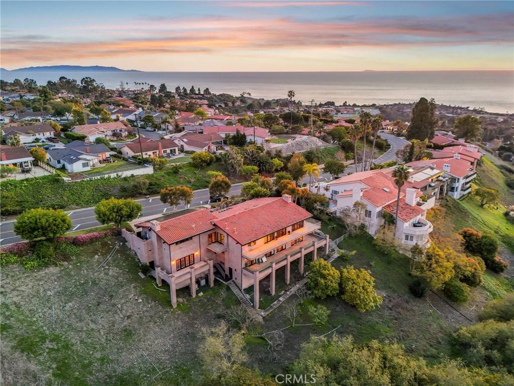 Palos Verdes Estates, CA 90274,1547 Via Coronel