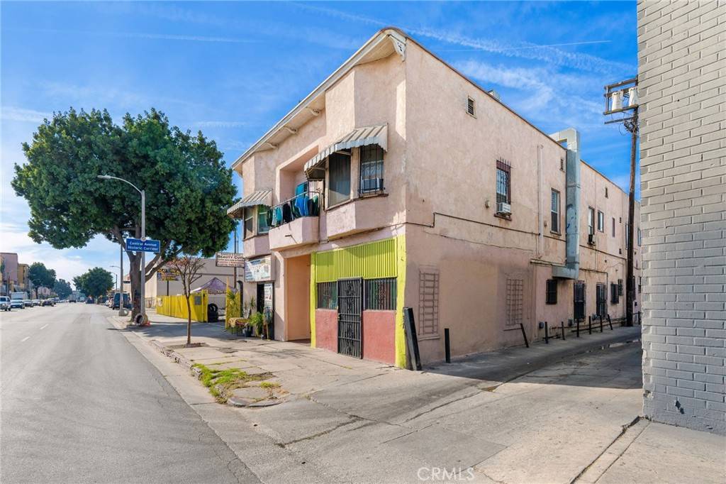 Los Angeles, CA 90011,1915 S Central AVE