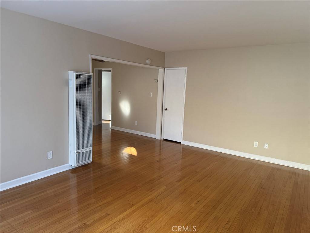 Long Beach, CA 90803,235 Belmont AVE #2