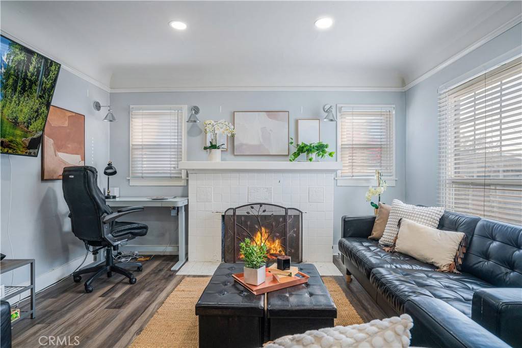 Hermosa Beach, CA 90254,1946 Loma DR