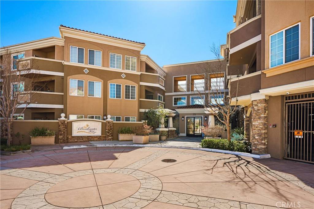 Redondo Beach, CA 90278,2750 Artesia BLVD #225
