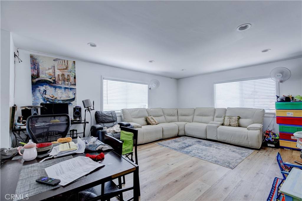 Long Beach, CA 90813,1720 Cerritos AVE #1