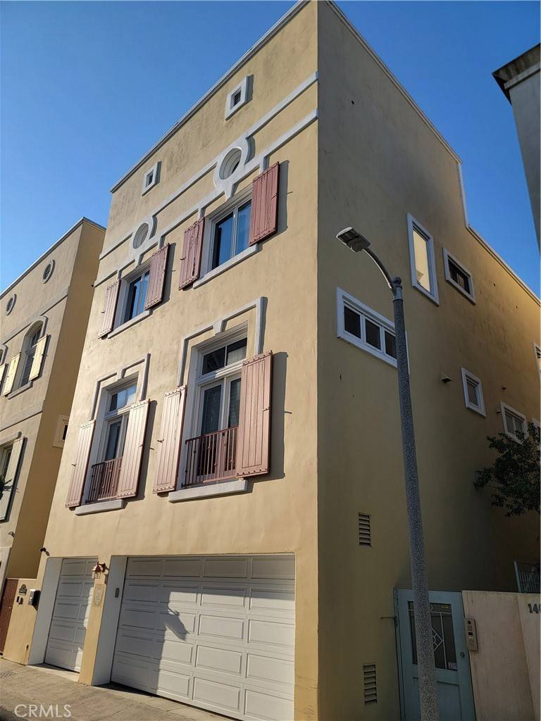 Marina Del Rey, CA 90292,142 Westwind