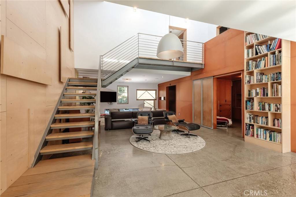 Manhattan Beach, CA 90266,604 33rd Street