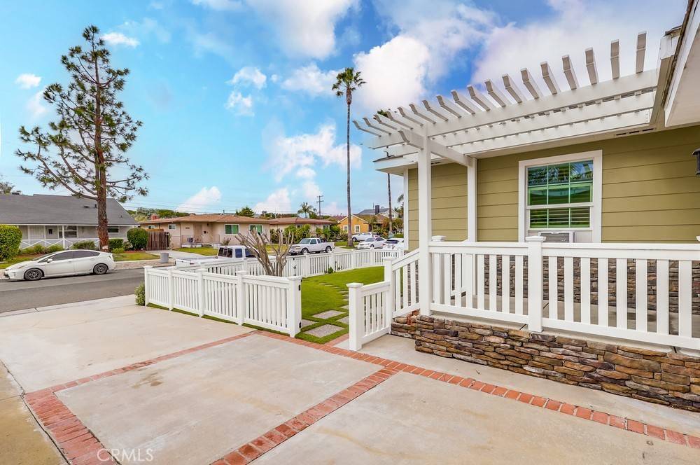 Lawndale, CA 90260,15302 Doty AVE