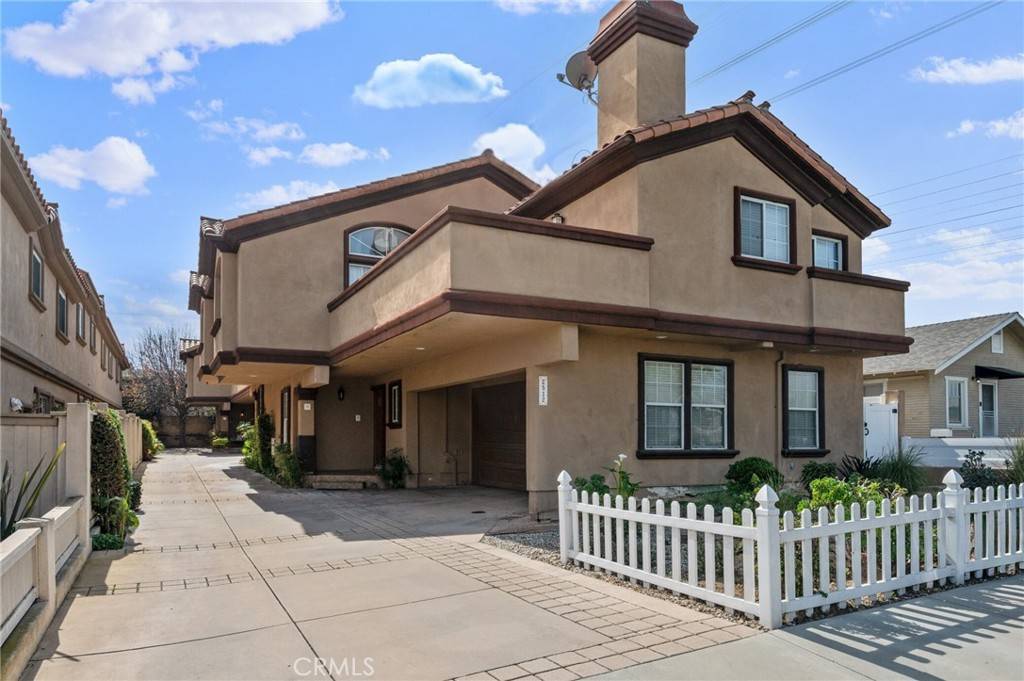 Redondo Beach, CA 90278,2512 Gates AVE #C