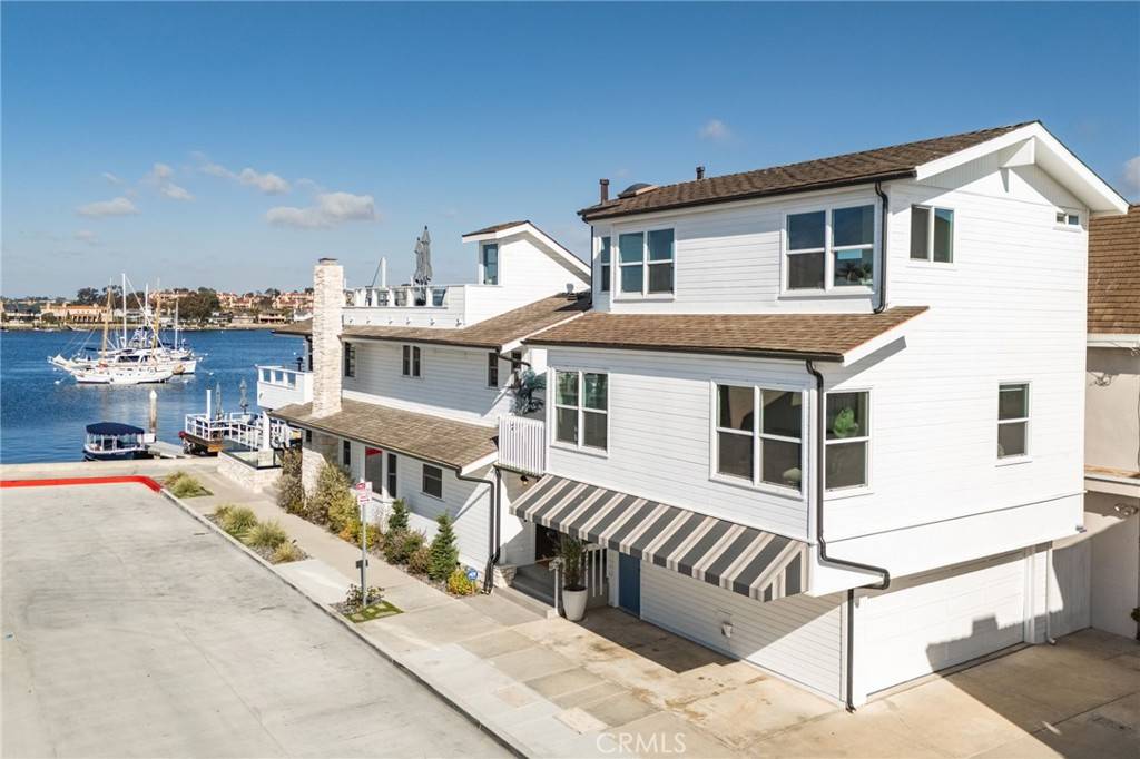 Newport Beach, CA 92661,207 E Edgewater AVE