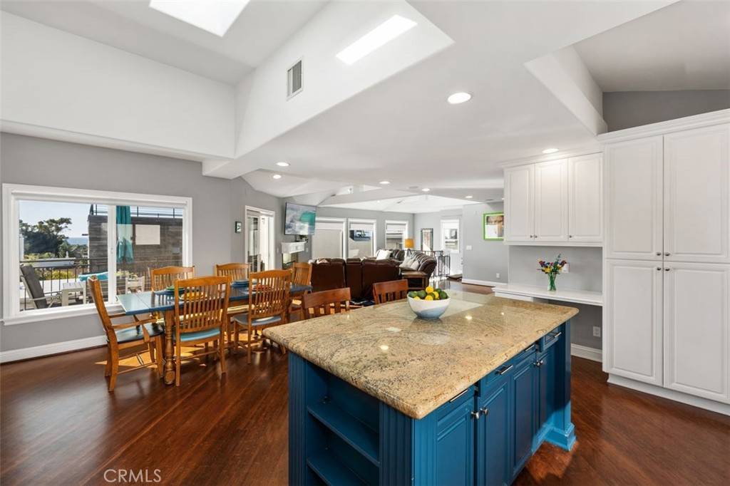 Hermosa Beach, CA 90254,711 1st Place