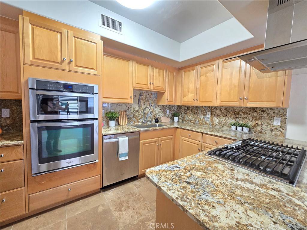 Santa Monica, CA 90403,937 12th ST #308